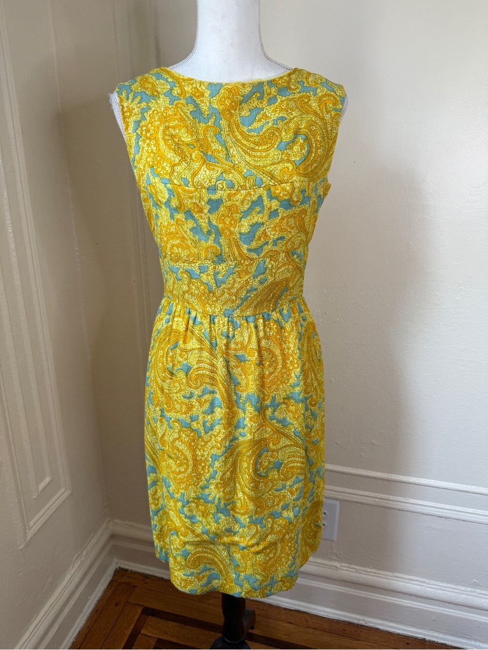 1960s Mod Flower Power Paisley Coquette Girl Fit & Flare Sleeves Dress with Bows